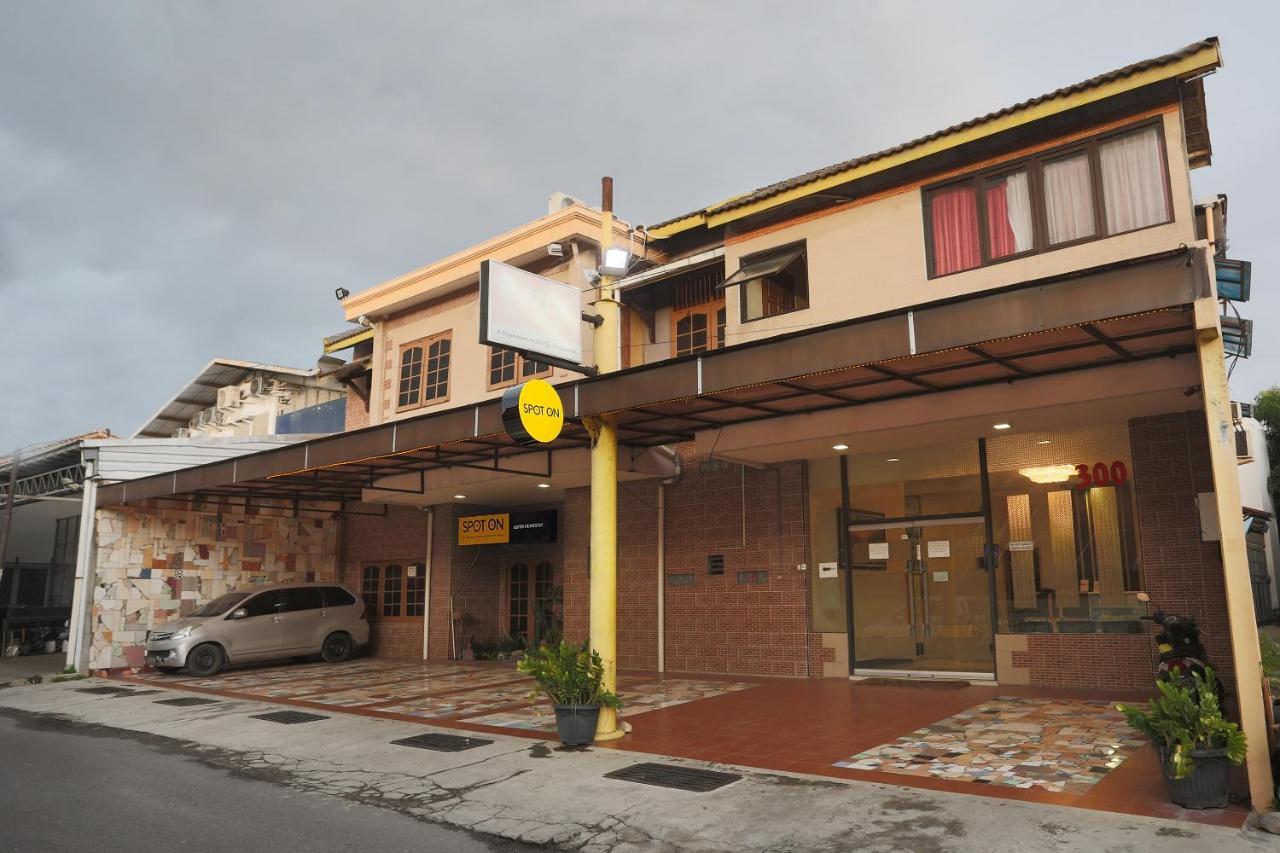Spot On 2358 Aster Homestay 멜라티 외부 사진