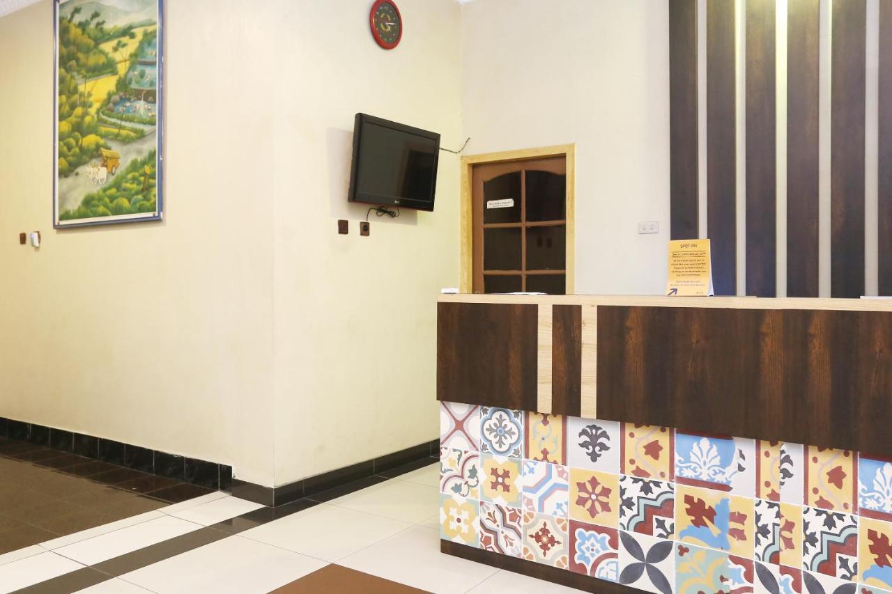 Spot On 2358 Aster Homestay 멜라티 외부 사진