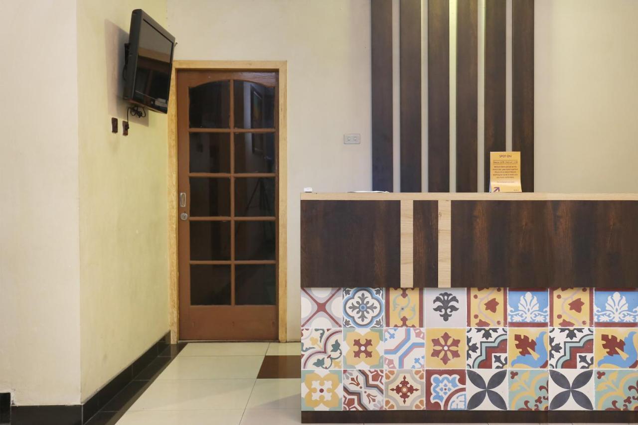 Spot On 2358 Aster Homestay 멜라티 외부 사진