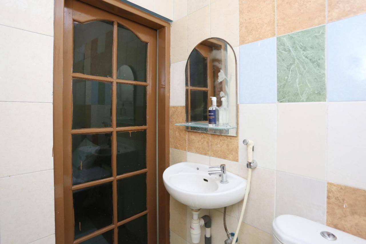 Spot On 2358 Aster Homestay 멜라티 외부 사진