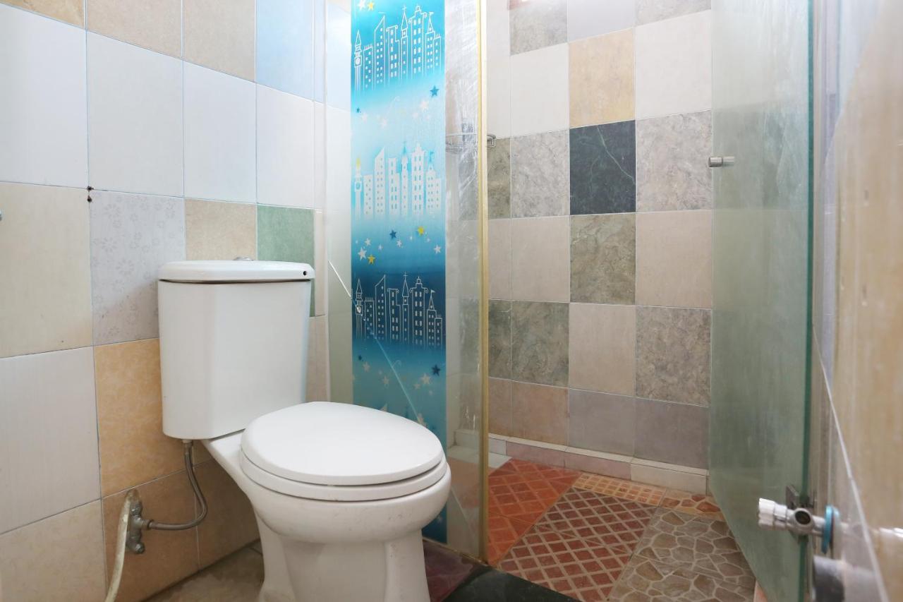 Spot On 2358 Aster Homestay 멜라티 외부 사진