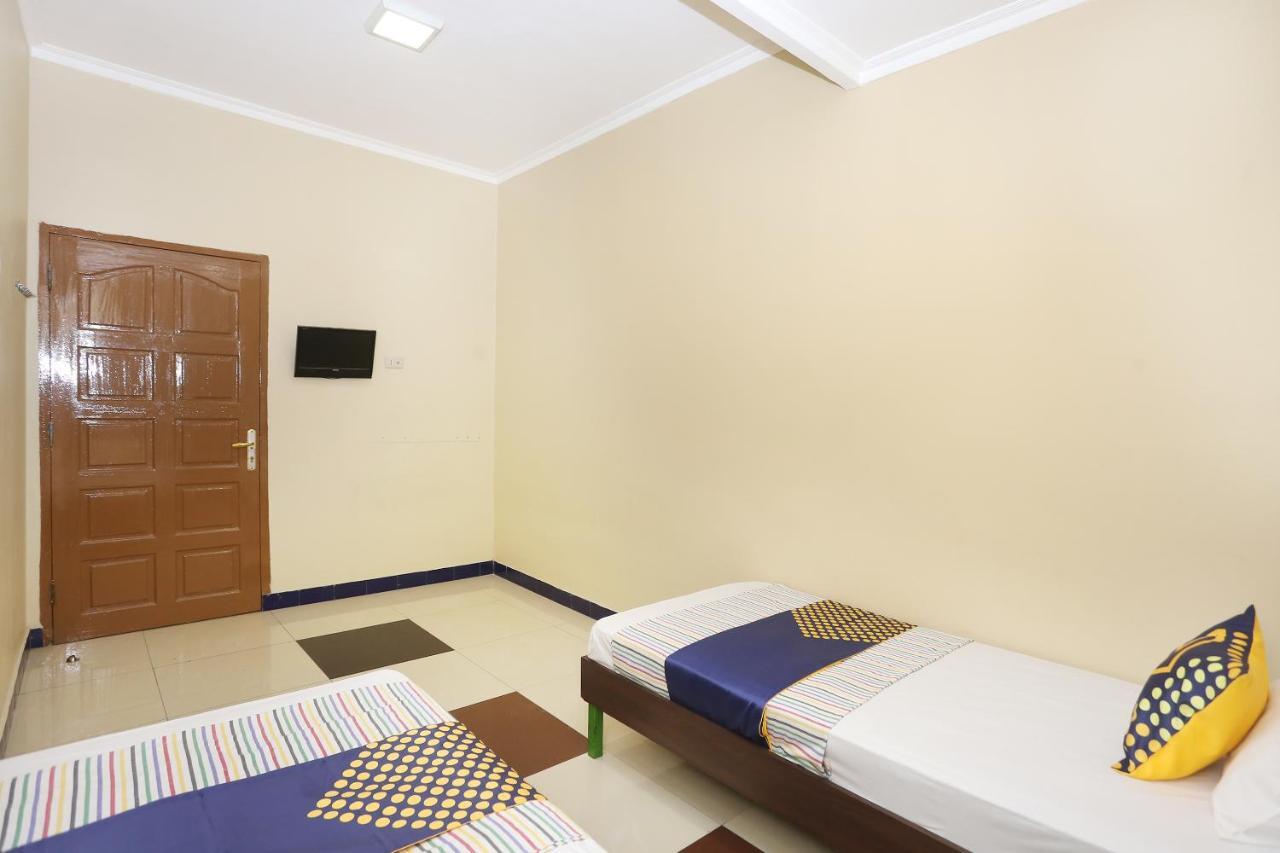 Spot On 2358 Aster Homestay 멜라티 외부 사진