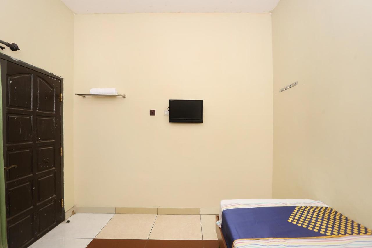 Spot On 2358 Aster Homestay 멜라티 외부 사진