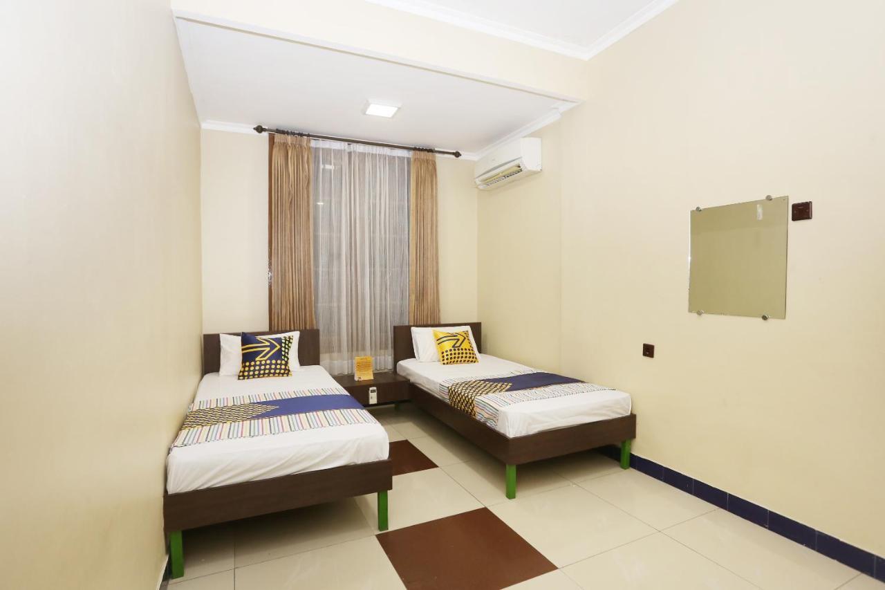 Spot On 2358 Aster Homestay 멜라티 외부 사진