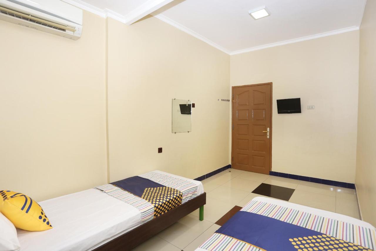 Spot On 2358 Aster Homestay 멜라티 외부 사진