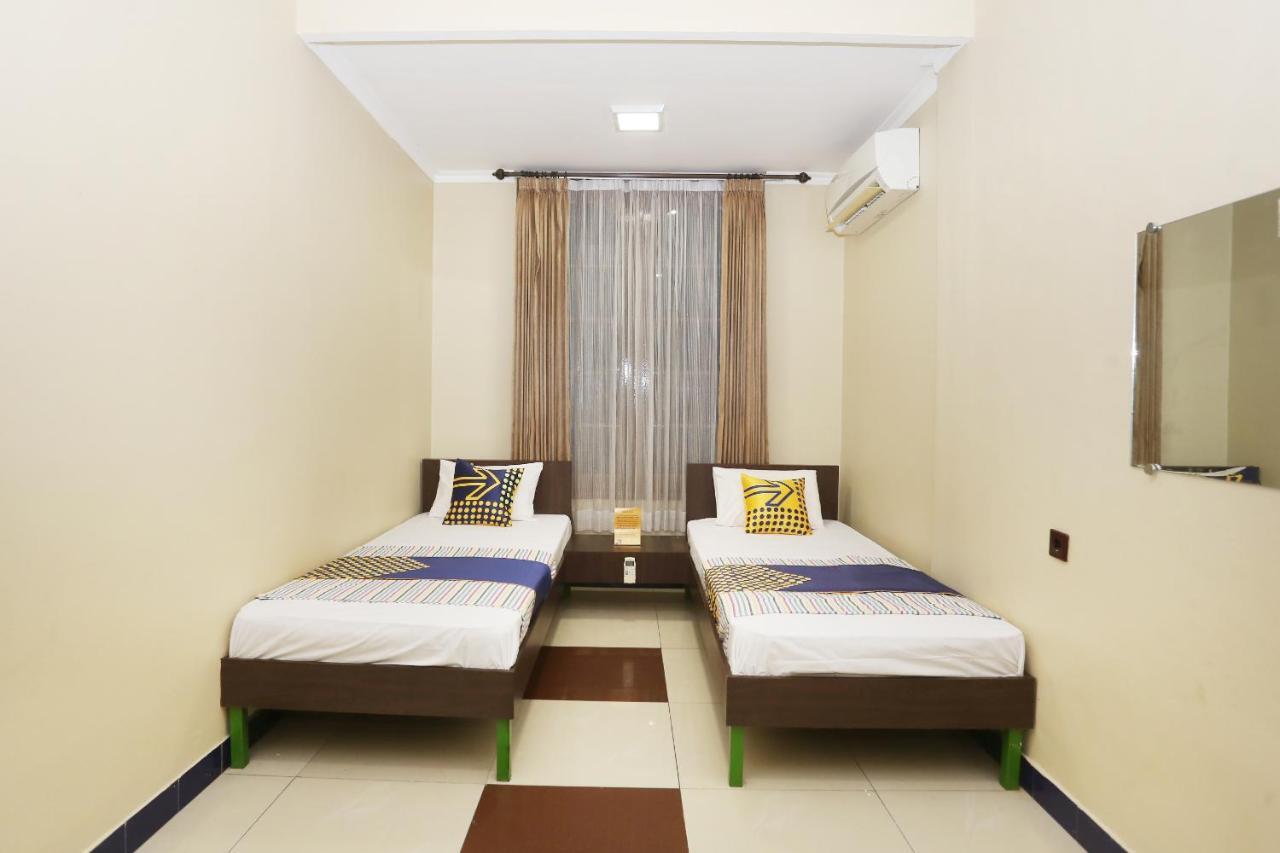 Spot On 2358 Aster Homestay 멜라티 외부 사진