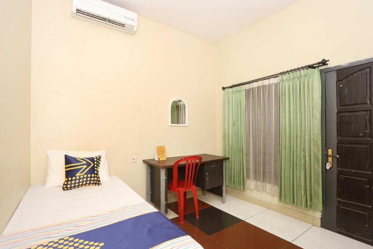 Spot On 2358 Aster Homestay 멜라티 외부 사진